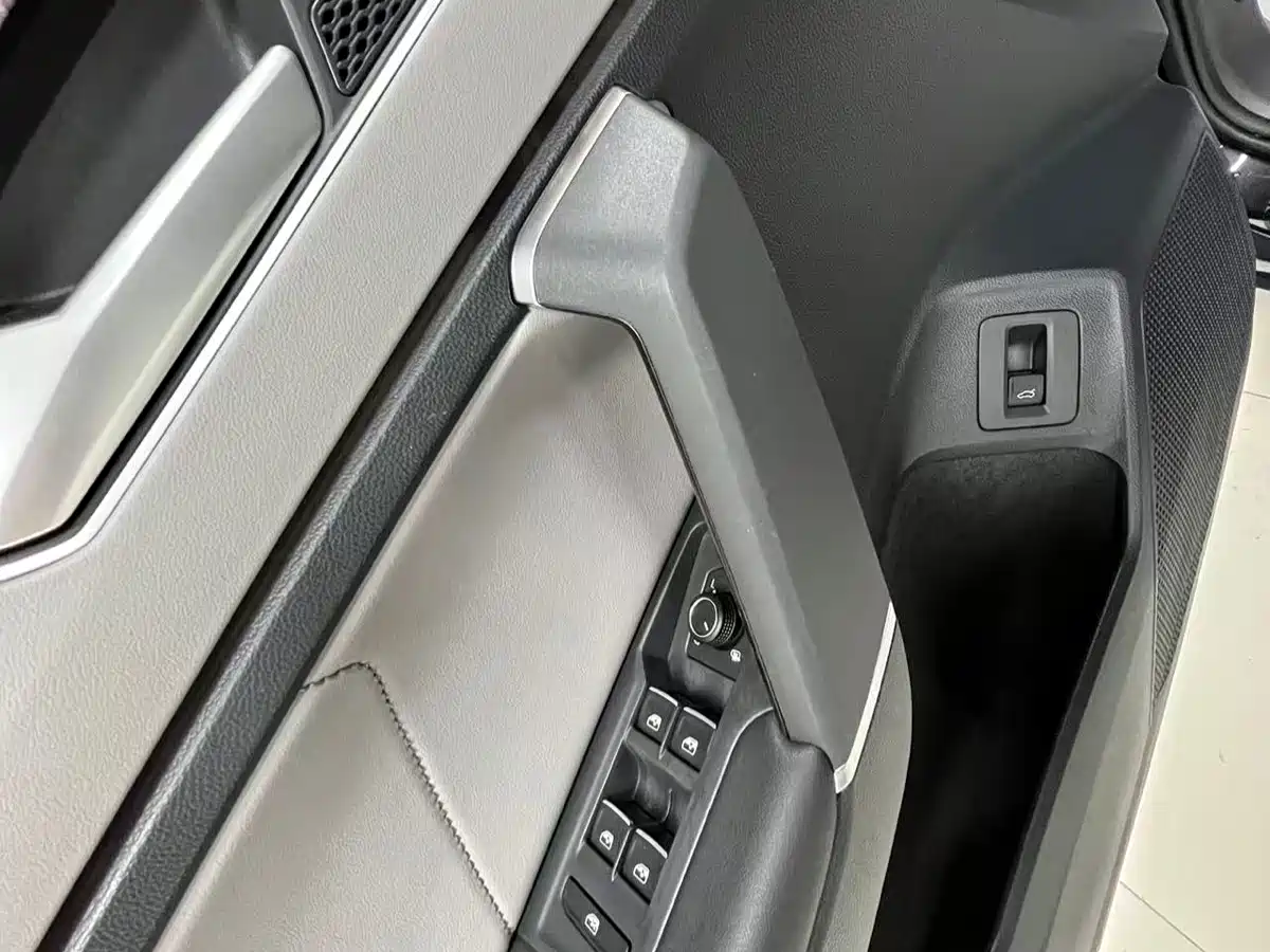 Volkswagen Tayron 2023 280TSI 2WD Luxury Plus Advanced Edition фото 15