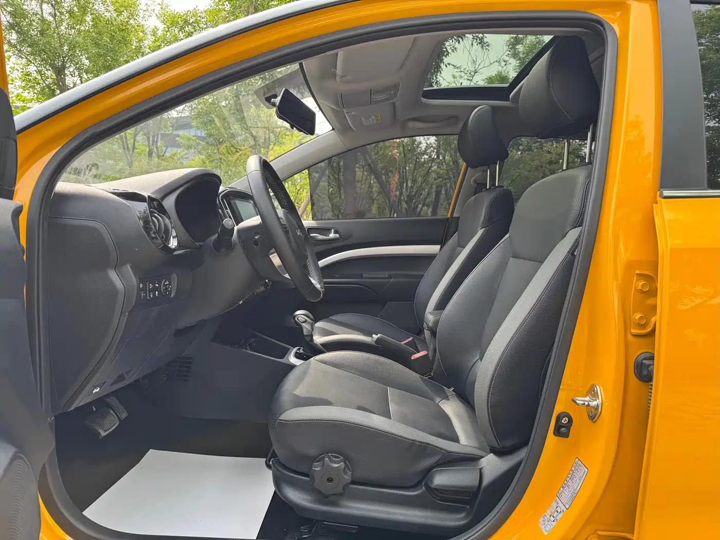 Kia KX1 2021 1.4L CVT Sunroof Version фото 10