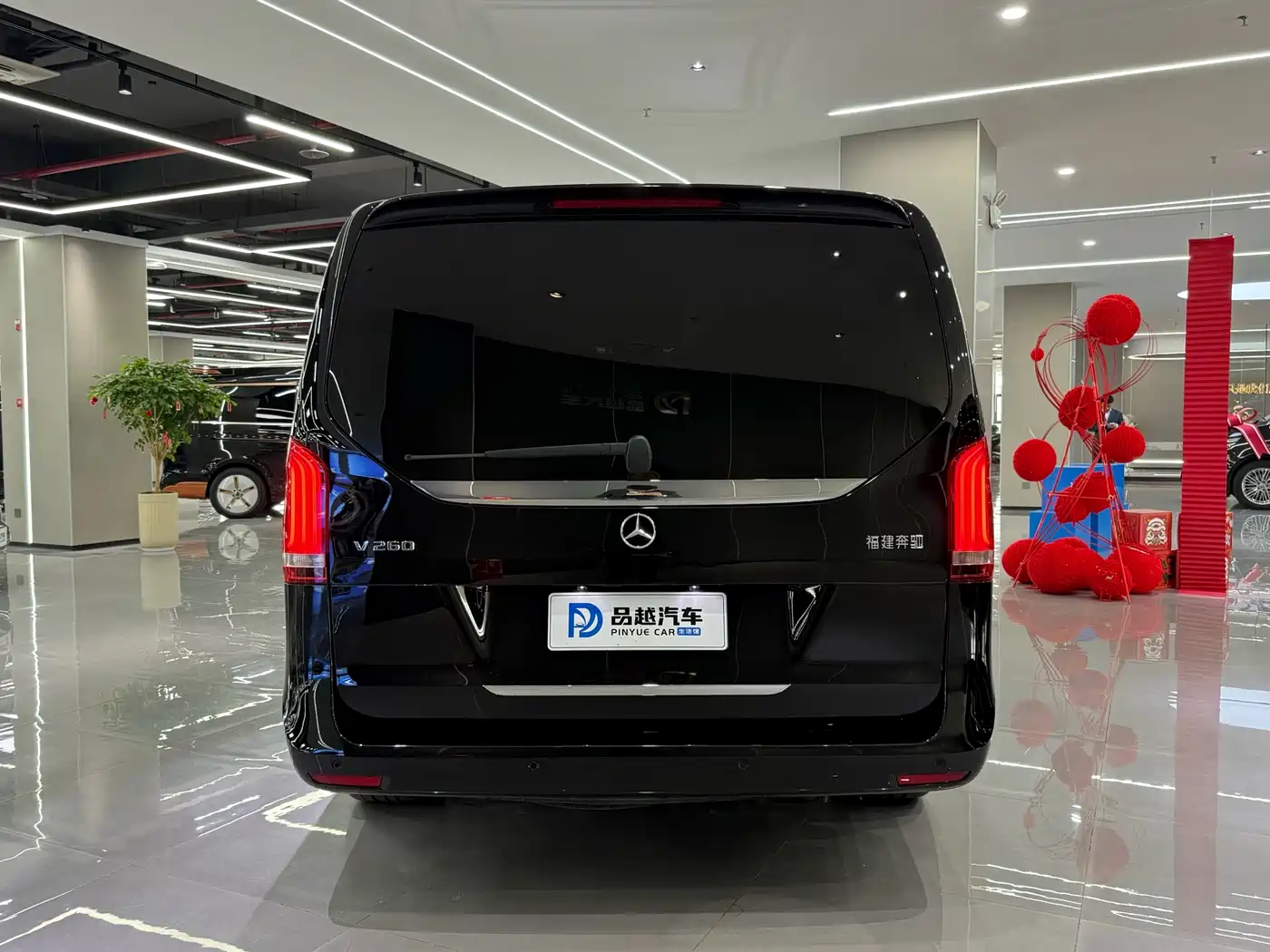 Mercedes-Benz V-Class 2022 V 260 Pilot Edition фото 4