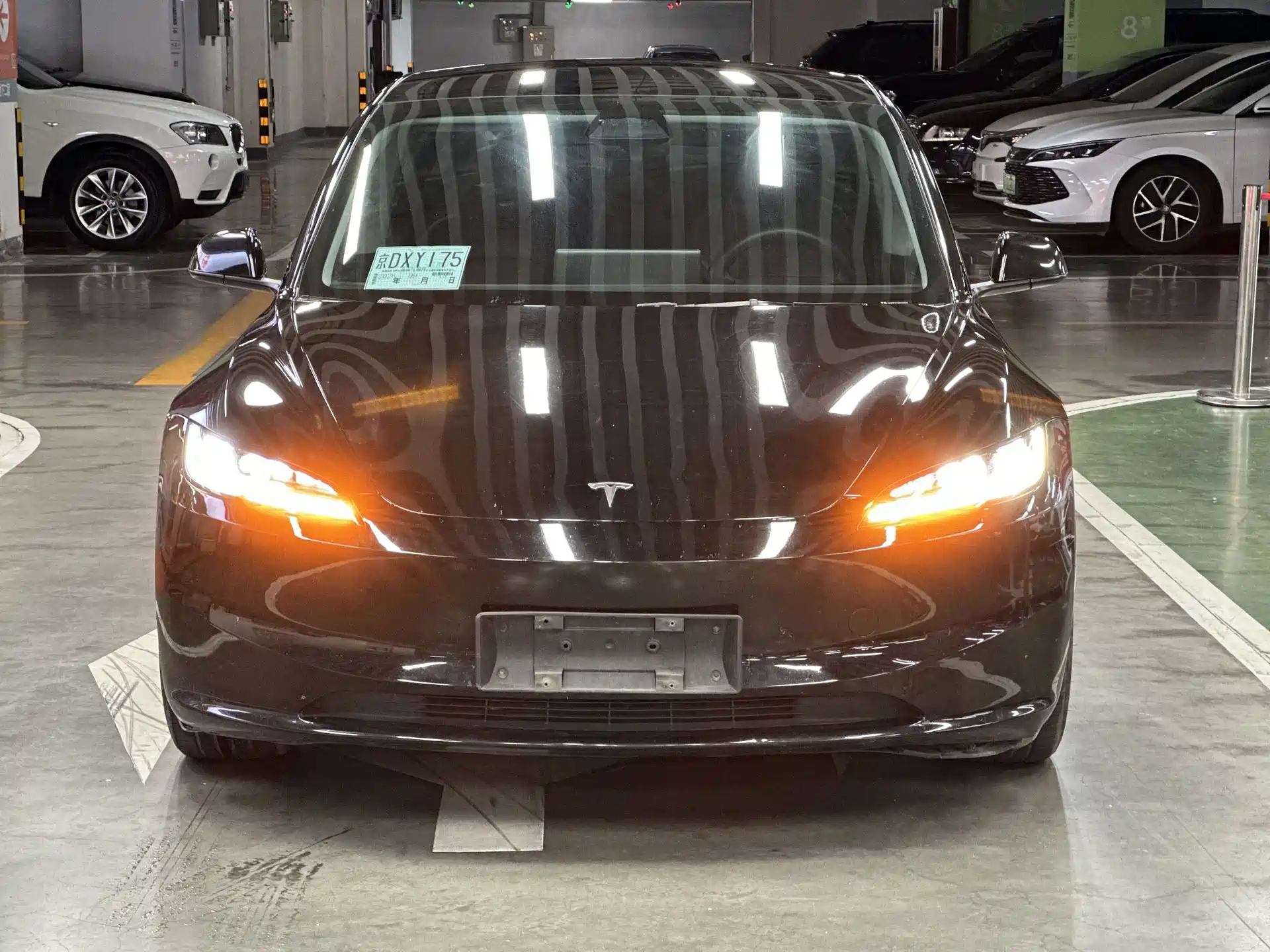 Фото 2 - Tesla Model 3
