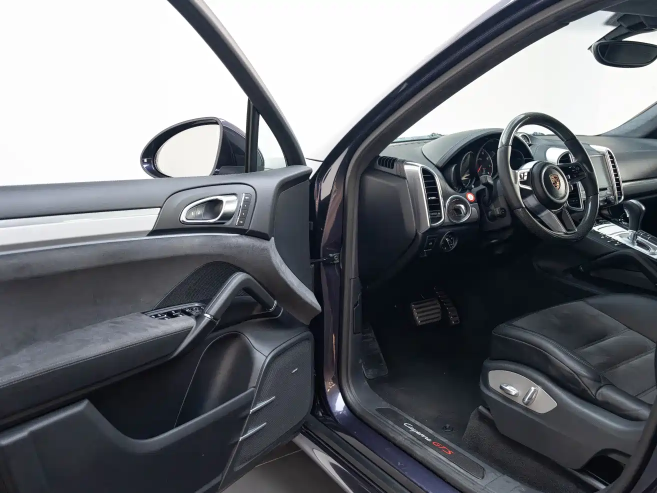 Porsche Cayenne 2016 Cayenne GTS 3.6T фото 8