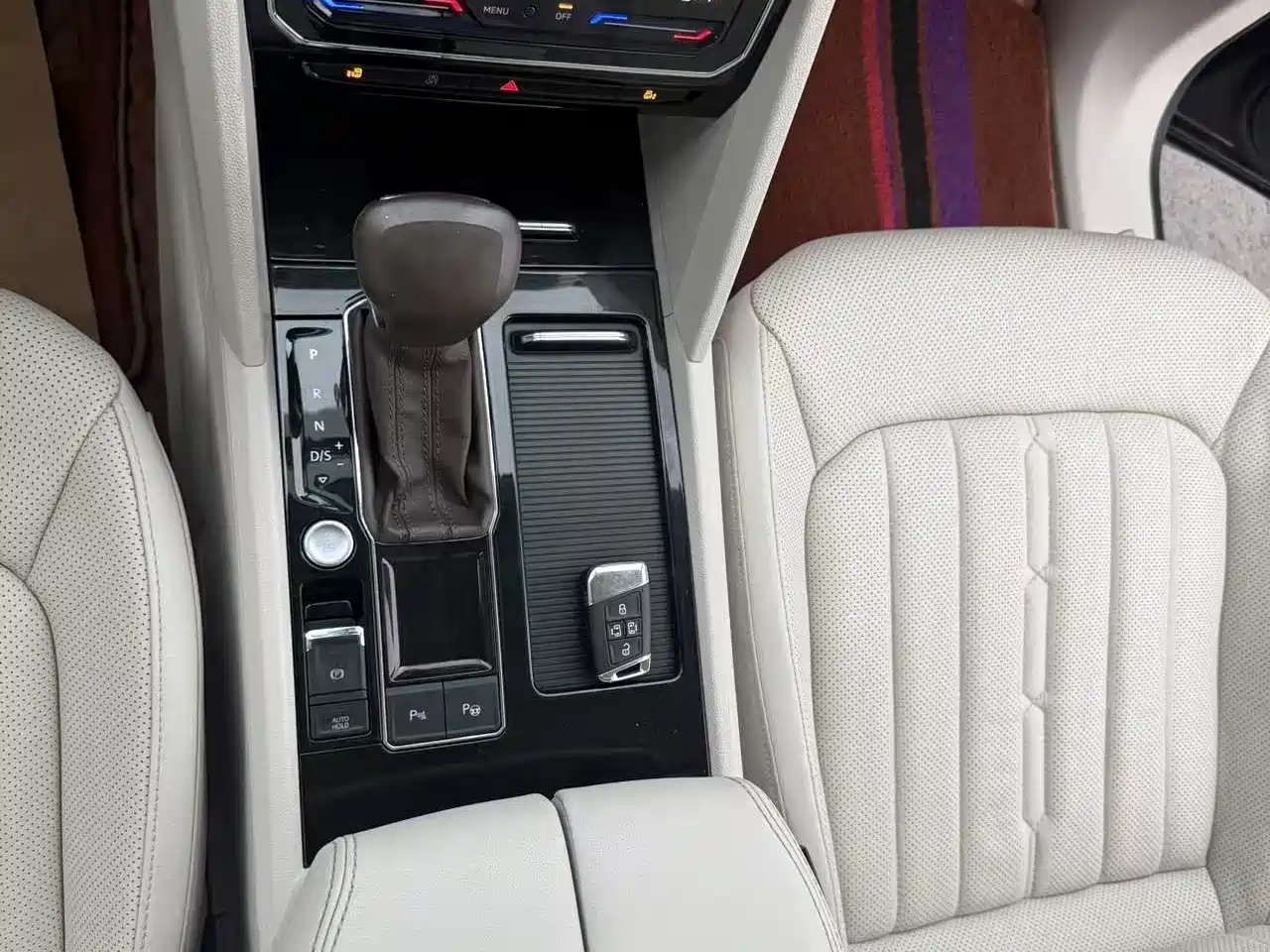 Volkswagen Viloran 2020 330TSI Luxury Edition фото 15