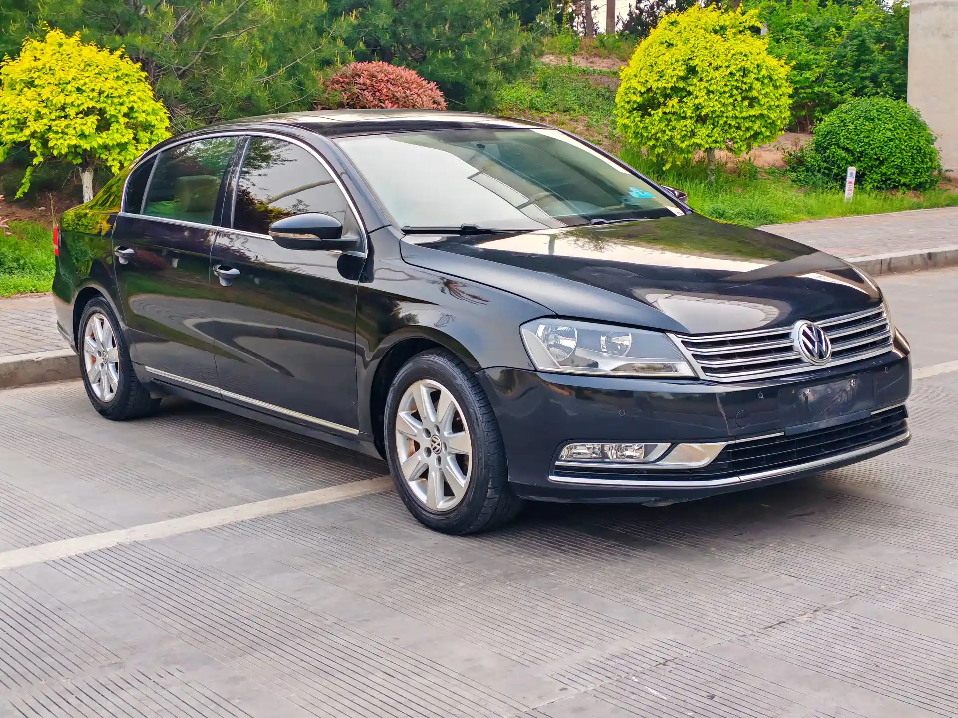 صورة 3 - Volkswagen Magotan