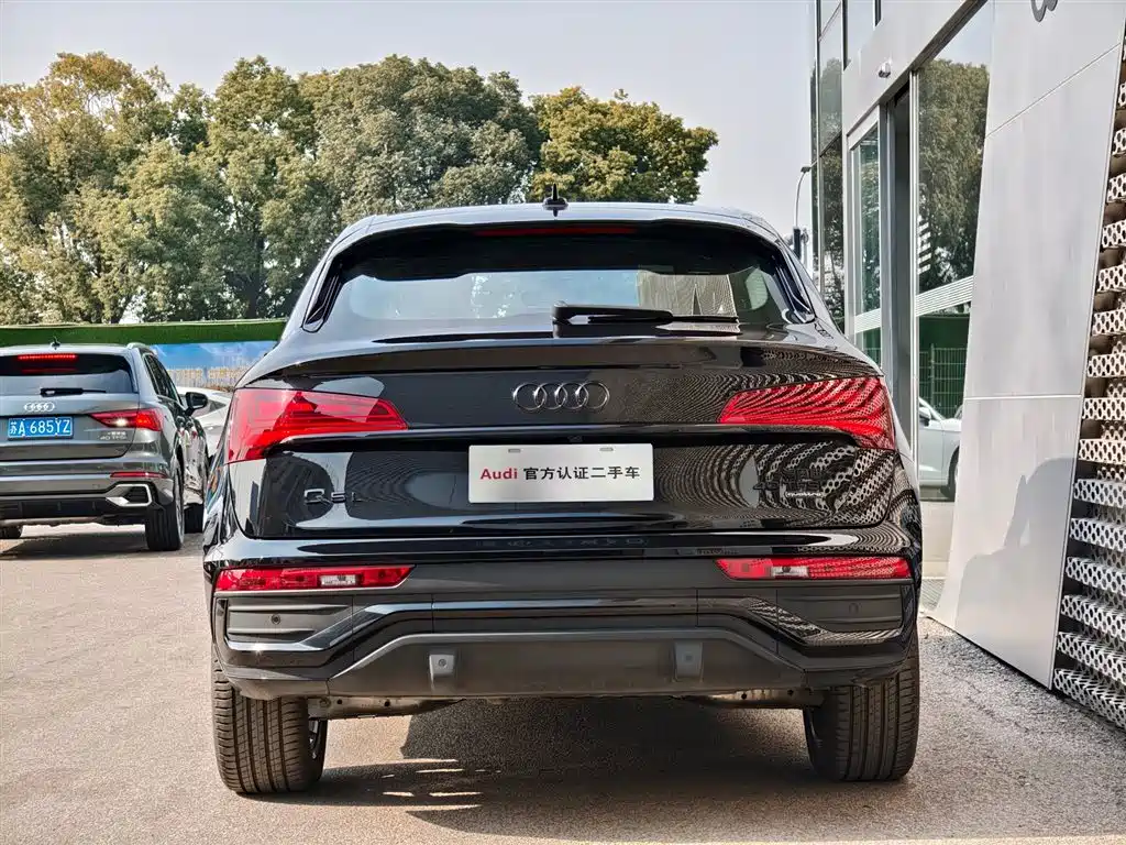 Audi Q5L Sportback 2024 40 TFSI Luxury Version фото 5