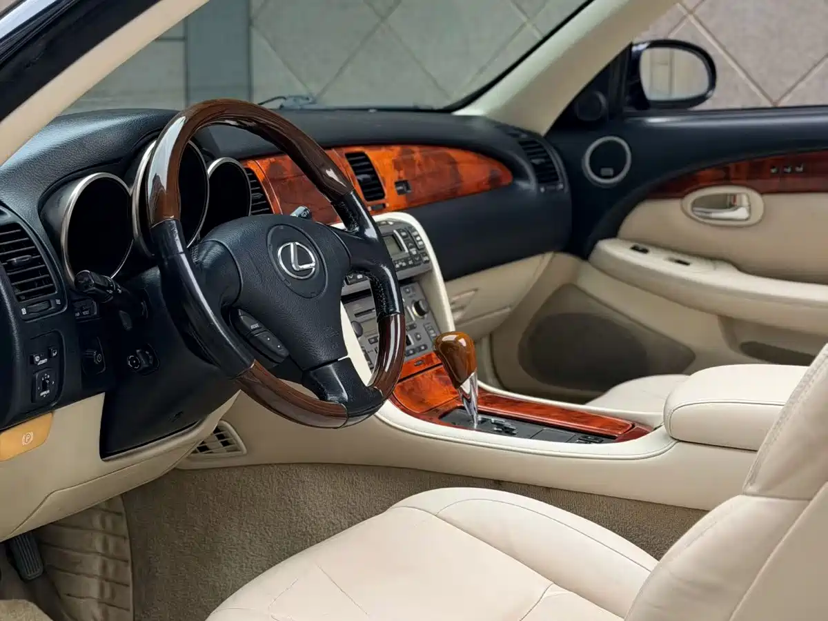 Lexus SC 2007 2005 430