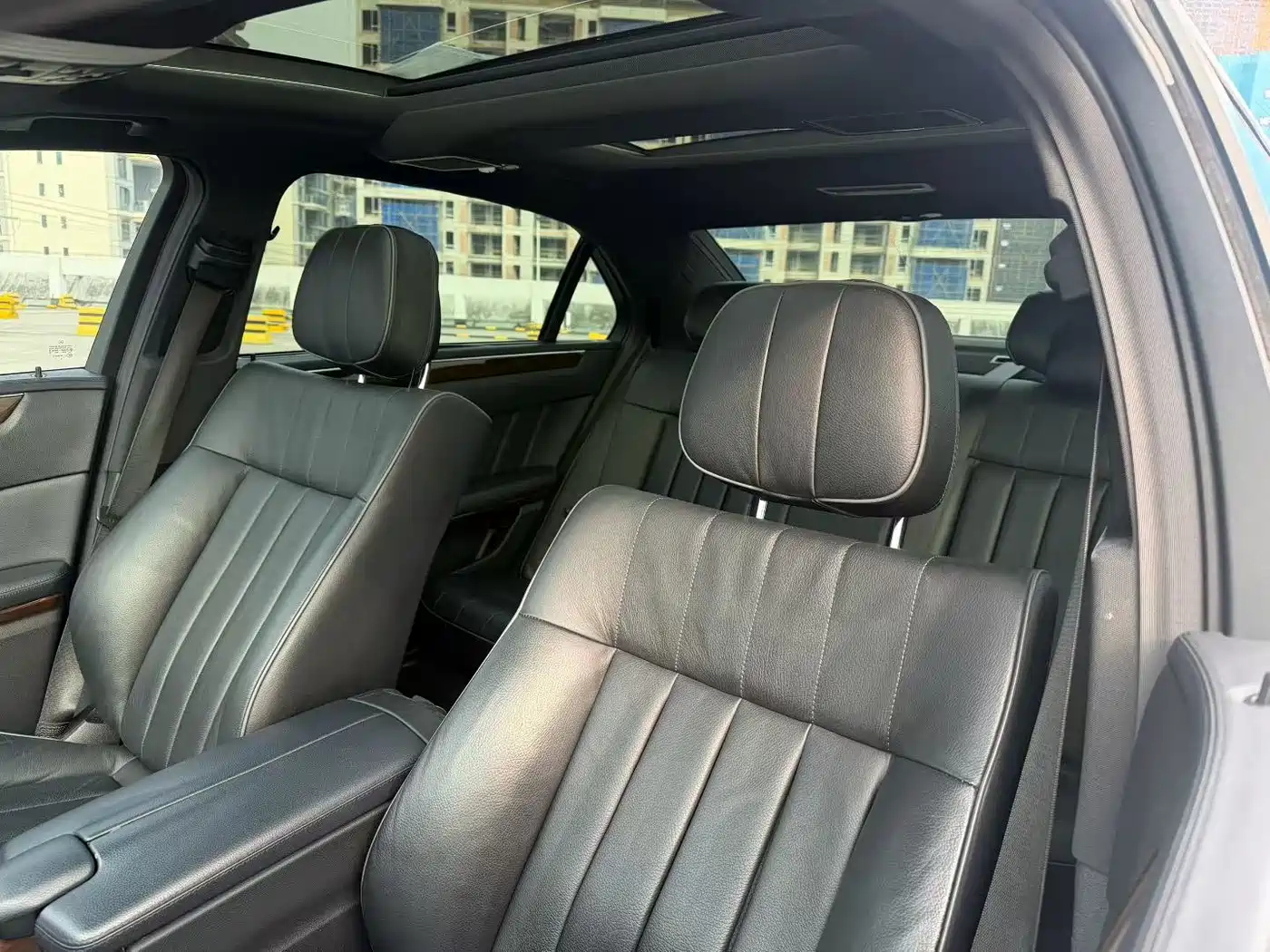 Mercedes-Benz E-Class 2015 E 320 L Sport Luxury фото 4