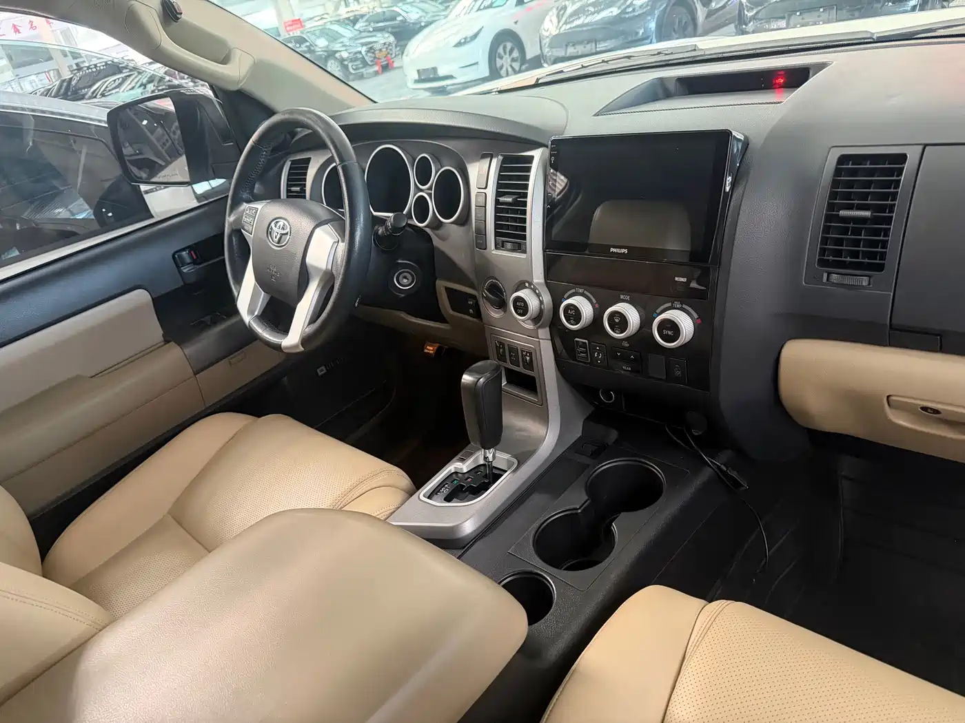 Toyota Sequoia 2015 2010 5.7 Platinum Edition