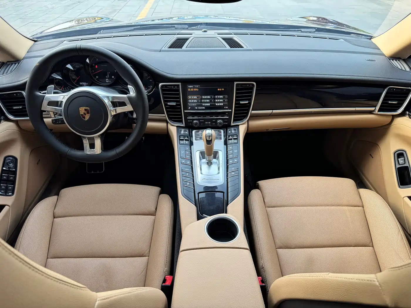 Porsche Panamera 2016 Panamera Edition 3.0T фото 18