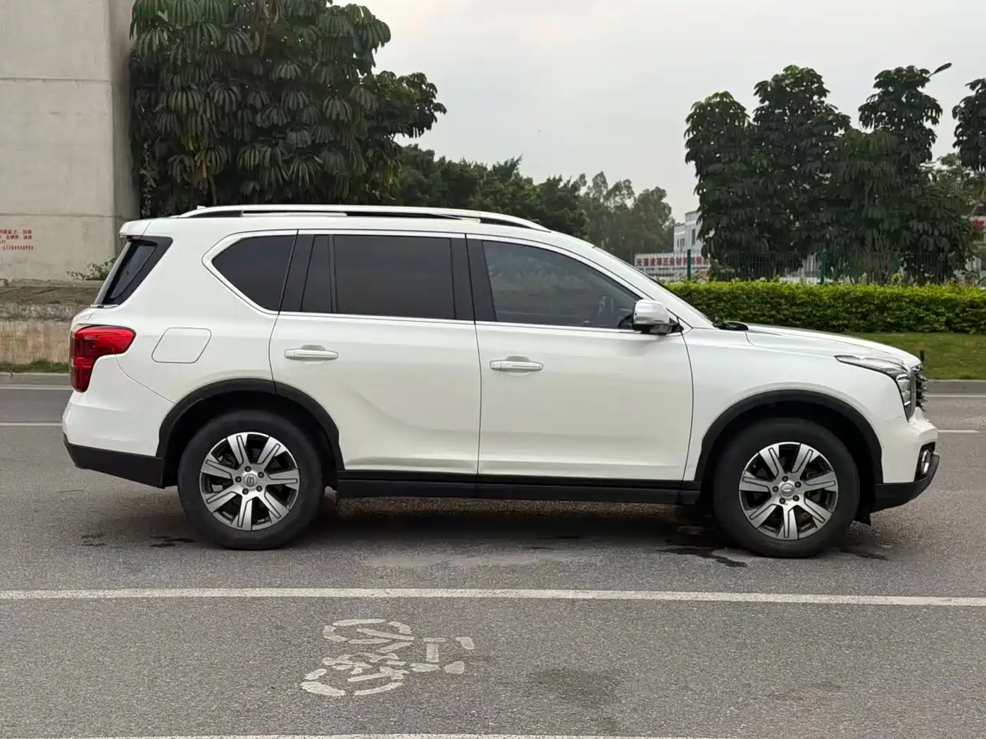 GAC Trumpchi Trumpchi GS7 2017 320T 2WD Luxury Smart Connect фото 8