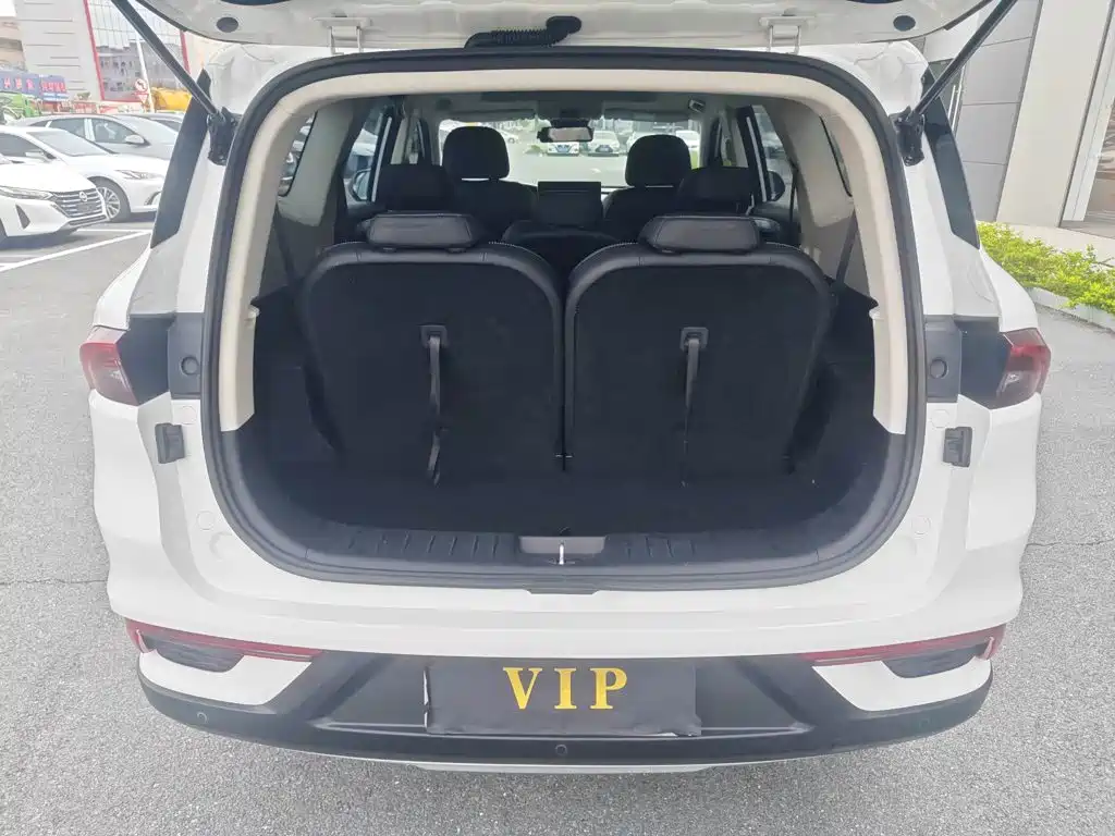 Geely Okavango 2021 2020 1.8TD DCT Luxury 7-Seater