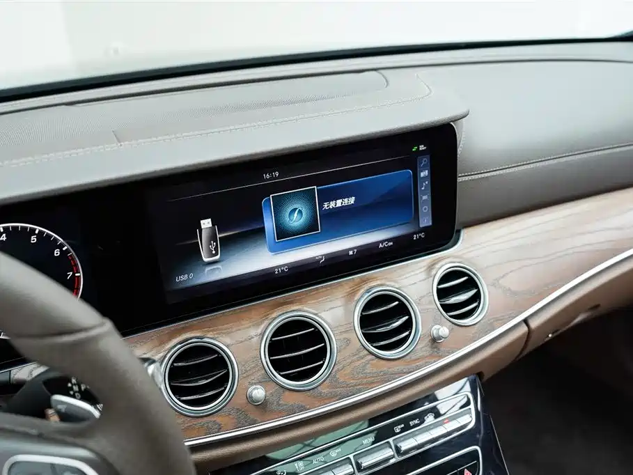 Mercedes-Benz E-Class 2016 E 200 L фото 8