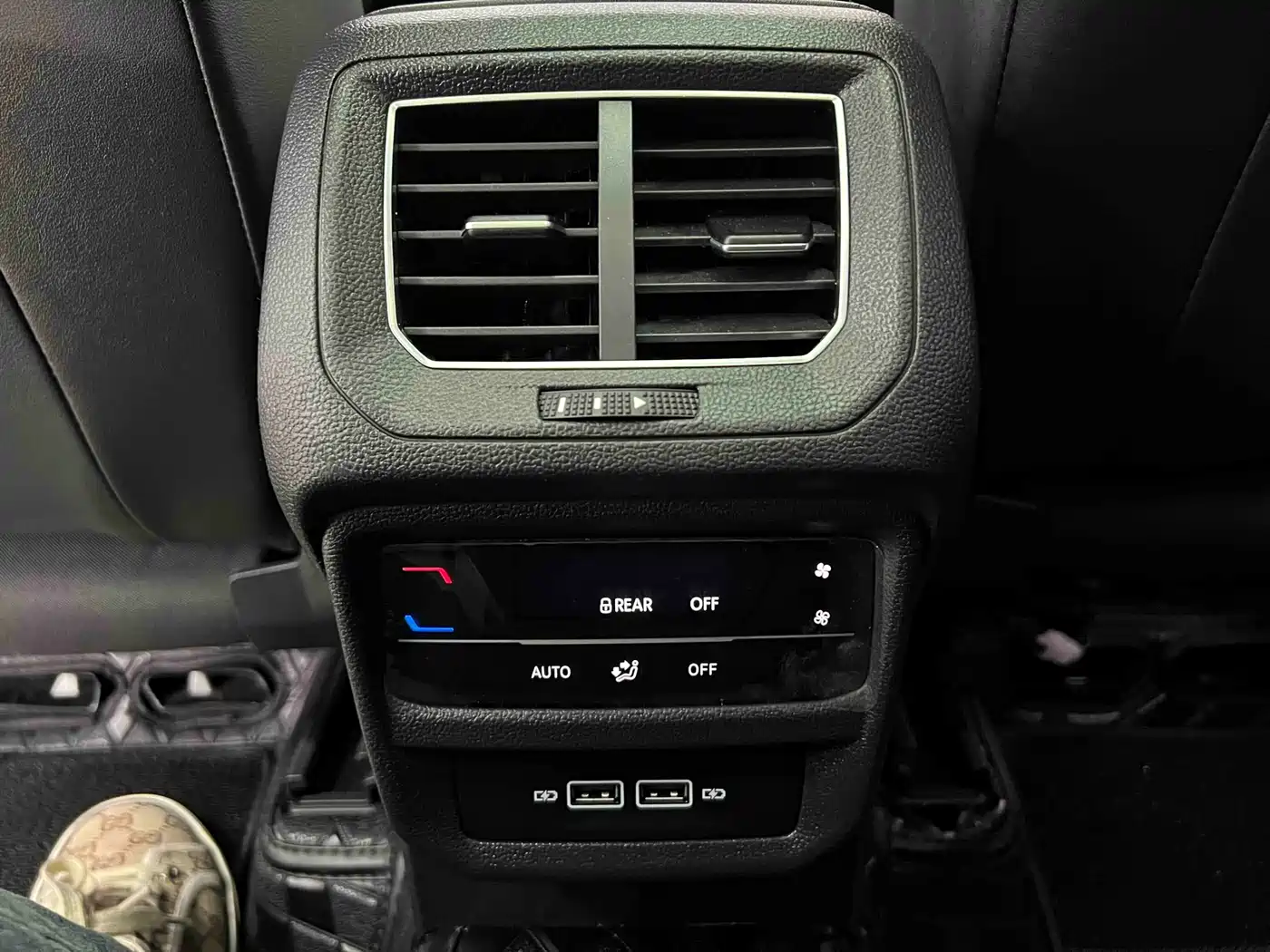 Volkswagen Tayron 2023 280TSI 2WD Luxury Plus Advanced Edition фото 17