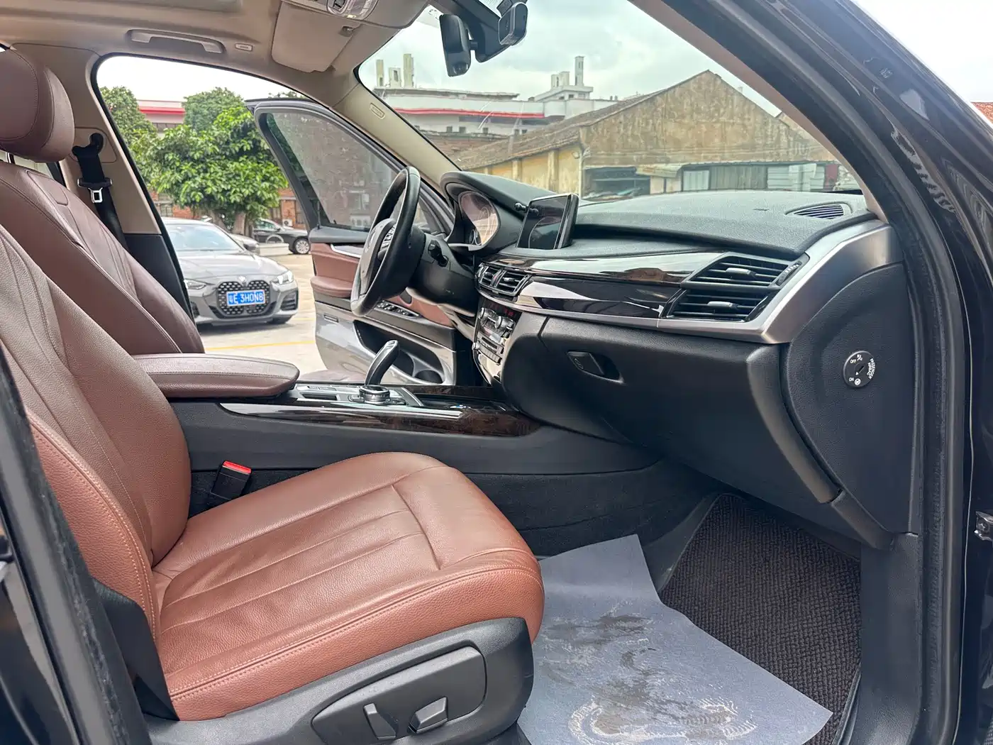 BMW X5 (Import) 2014 xDrive35i Leading фото 9
