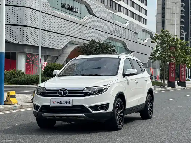 FAW Senya R7 2017 Model 1.6L Manual Luxury