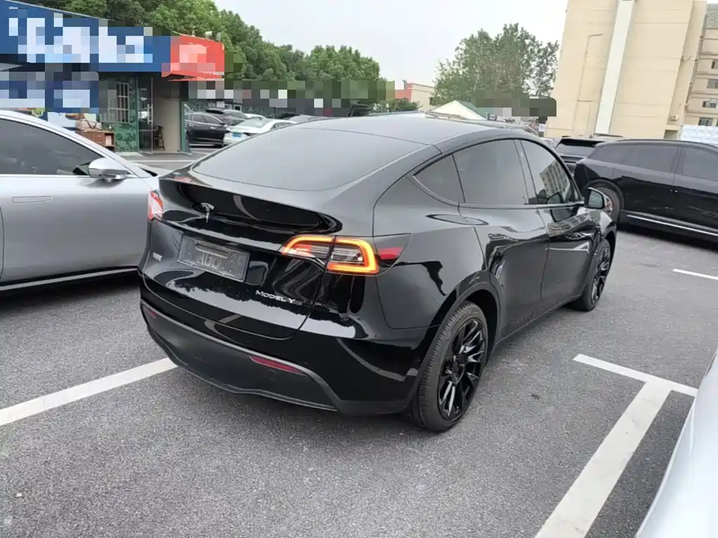 Фото 7 - Tesla Model Y