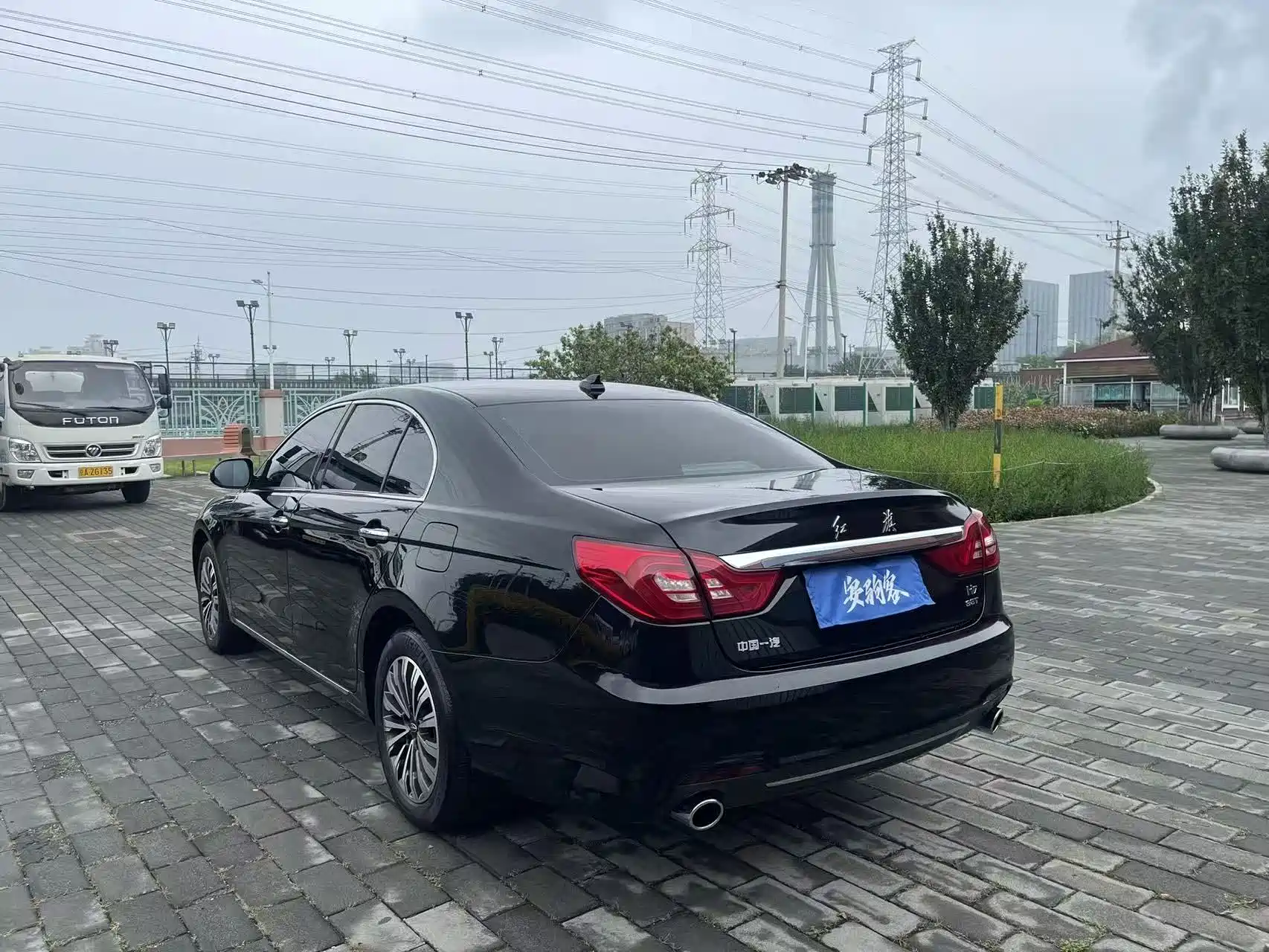 صورة 6 - Hongqi H7