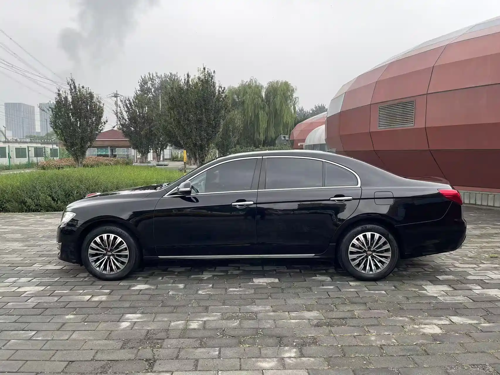 صورة 5 - Hongqi H7