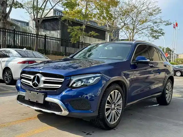 MERCEDES-BENZ GLC