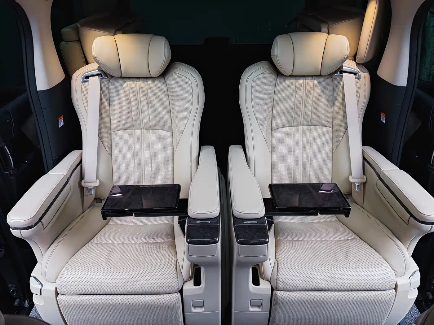 Toyota Vellfire 2021 Crown Hybrid 2.5L HV Premium Edition фото 11