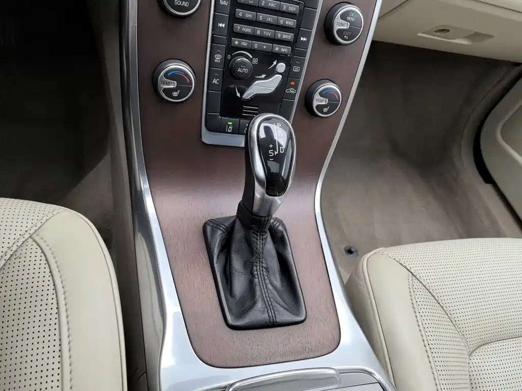 Volvo S80L 2015 2014 2.0T T5 Inscription