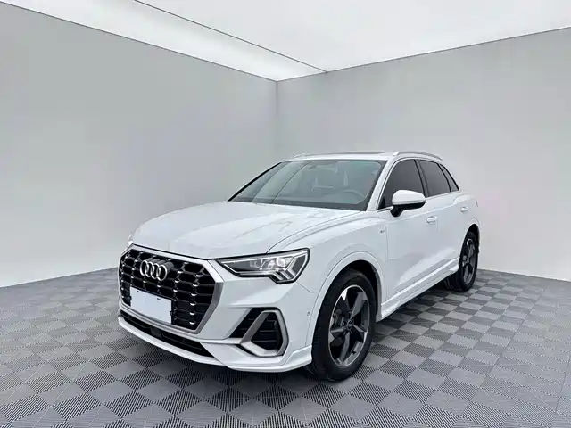 Audi Q3 35 TFSI, Стиль Драйв