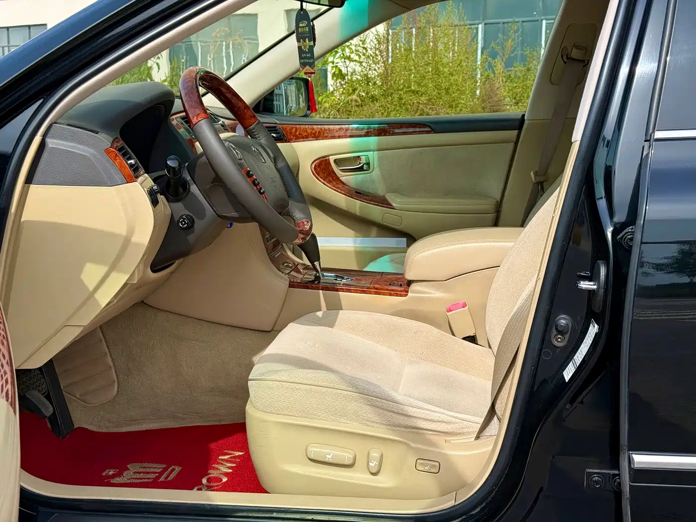 Toyota Crown 2005 Model 2.5L Royal фото 4