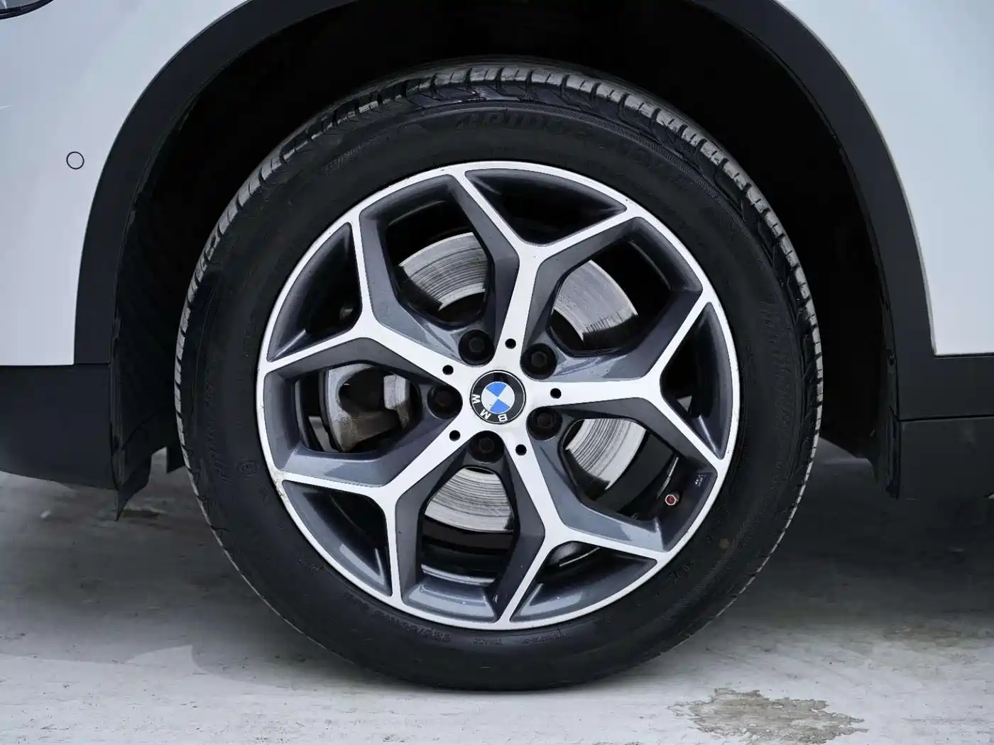 BMW X1 2019 xDrive20Li Premium Model фото 6