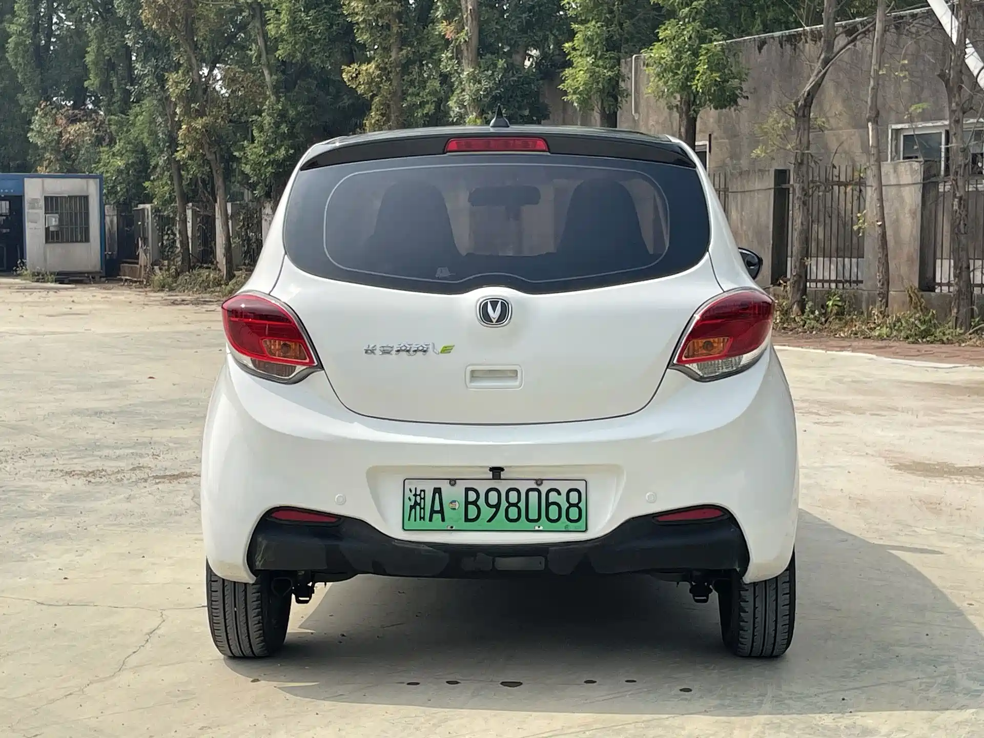 Photo 8 - Changan Benben E-Star