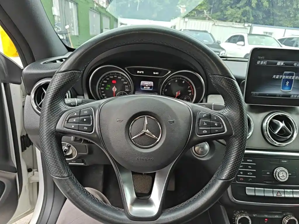 Mercedes-Benz CLA (Import) 2019 2019 CLA 200 Fashion