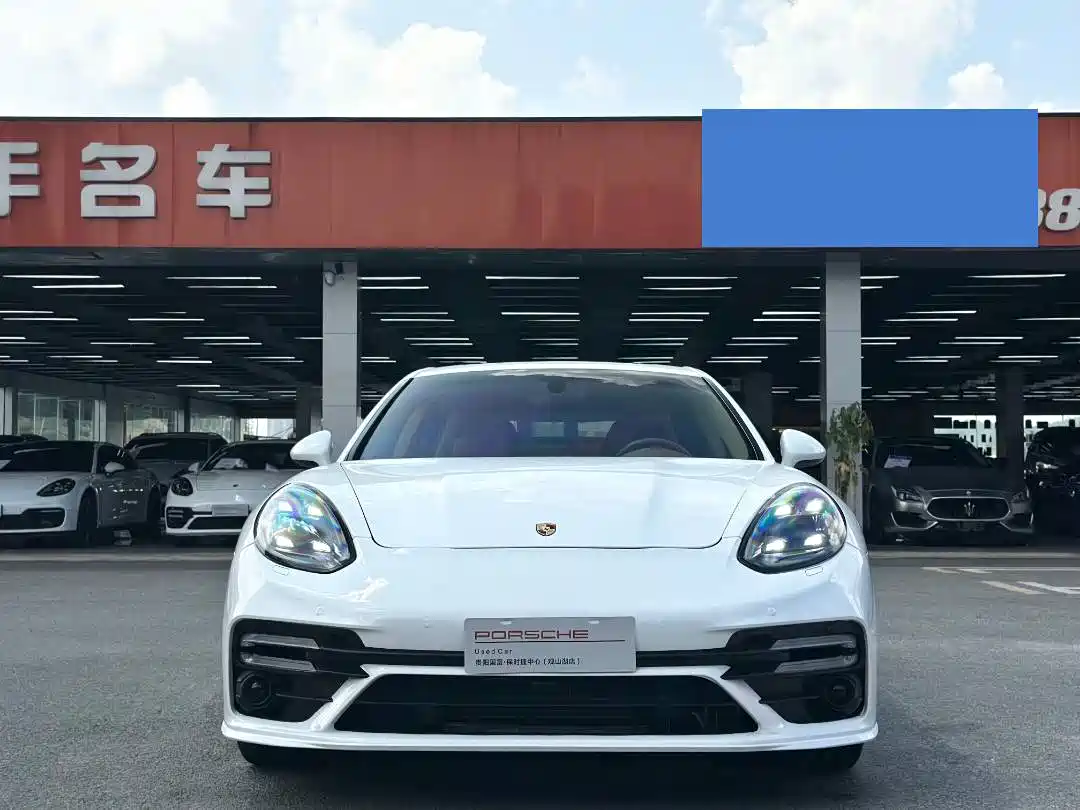 Porsche Panamera 2011 2010 Panamera 4 3.6L