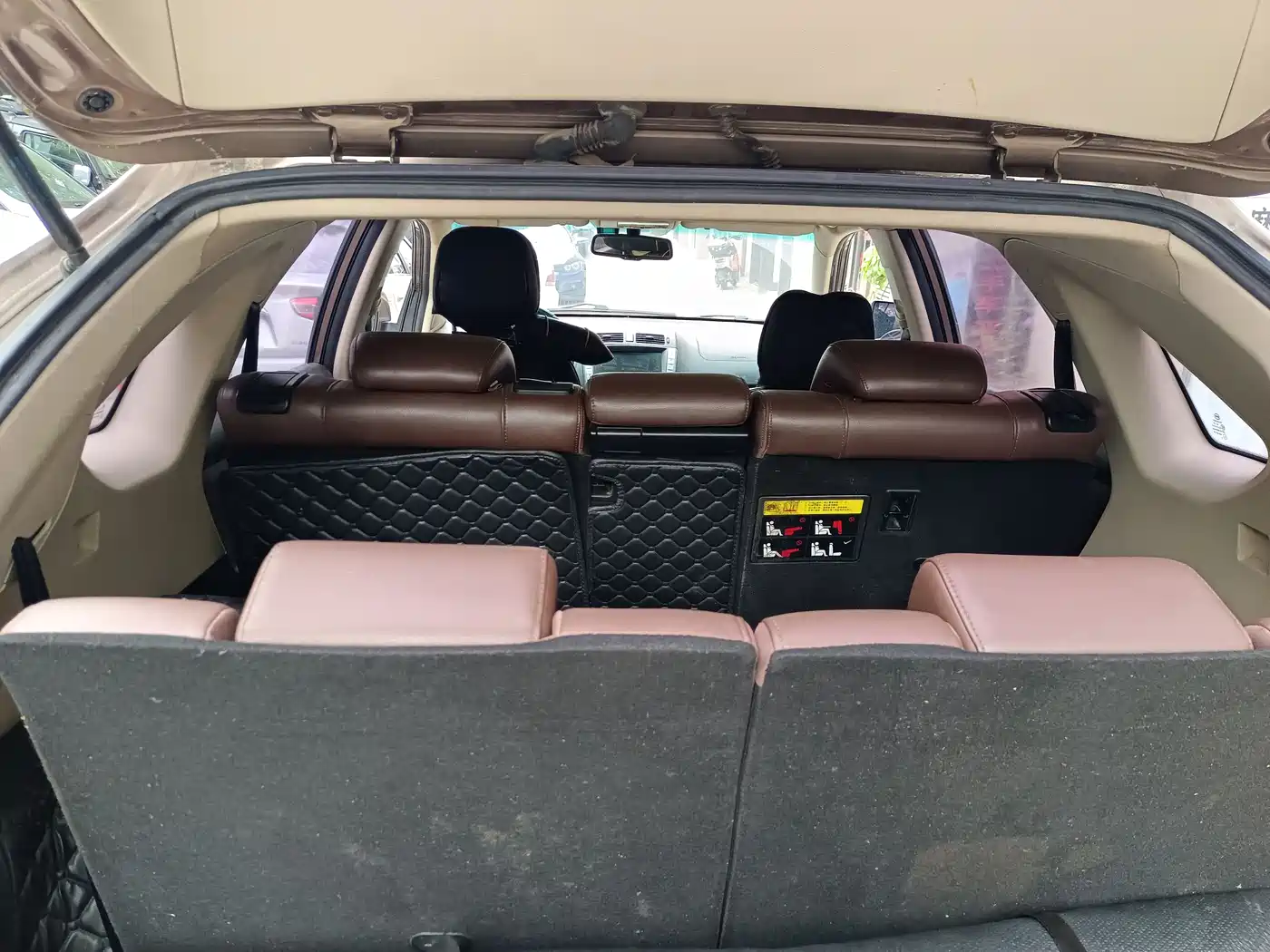 BYD S6 2014 Model 2.0L Manual Luxury 7-Seater фото 17