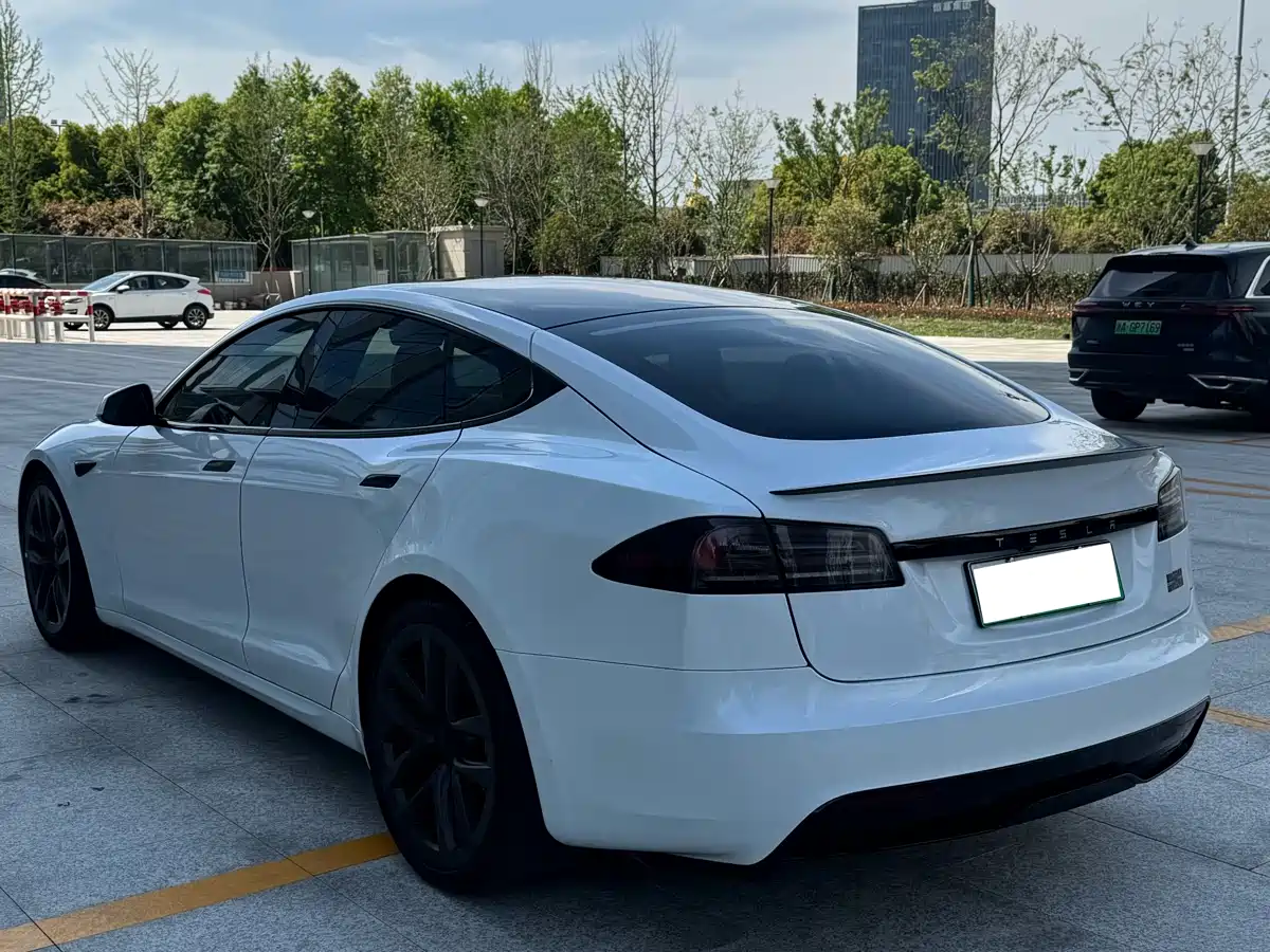 TESLA MODEL S