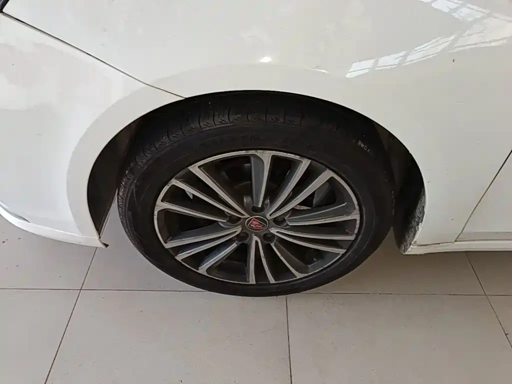 Roewe i6 2020 2020 PLUS 1.6L CVT 4G Connected Glory Flagship Edition