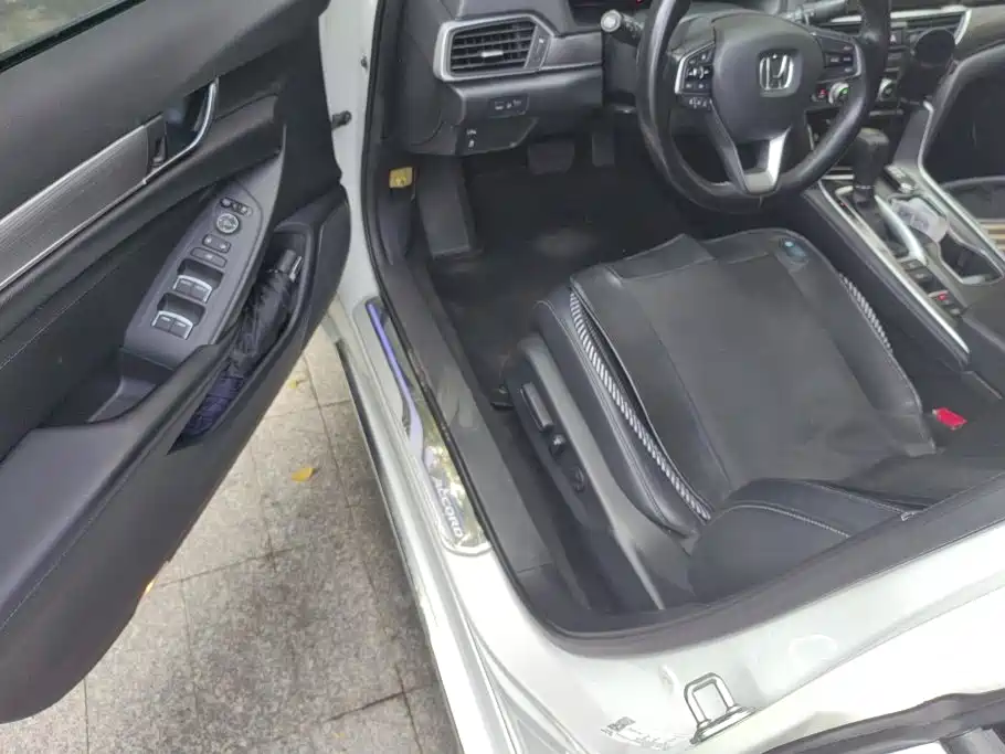 صورة 9 - Honda Accord