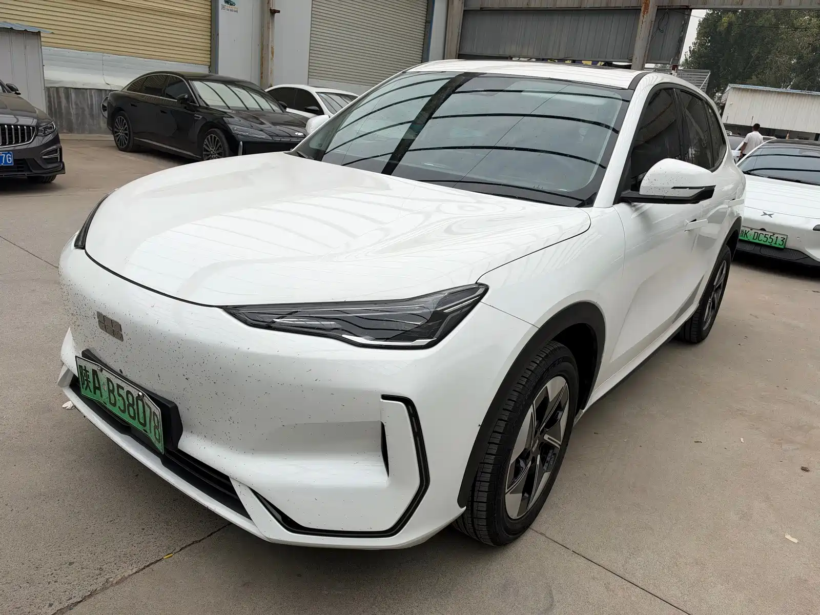 Photo 1 - Geely Galaxy Galaxy E5
