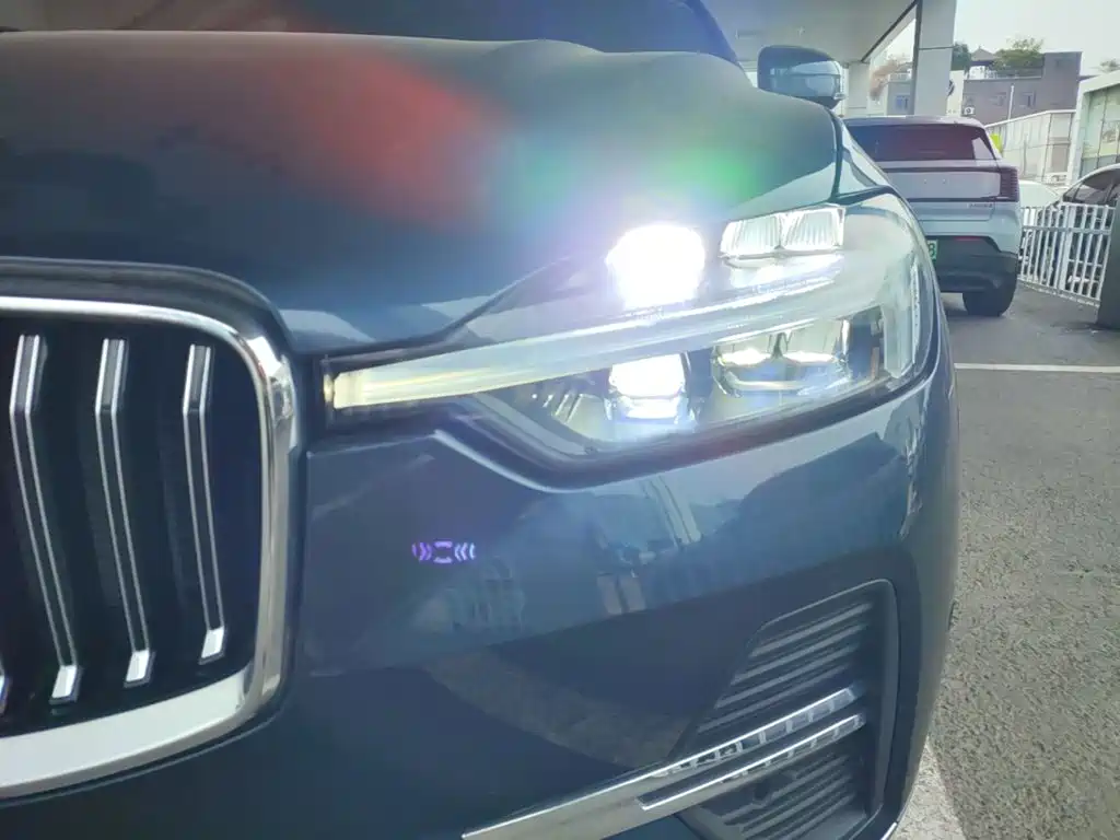 Фото 24 - Volvo XC60 Plug-in Hybrid