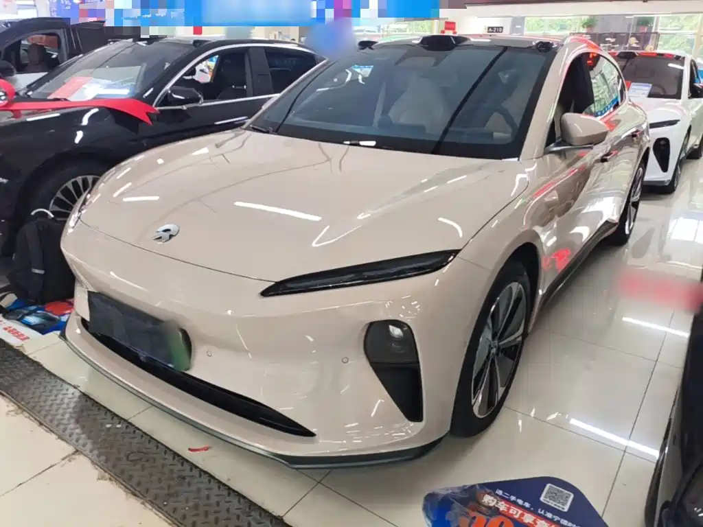 Фото 2 - NIO ET5T
