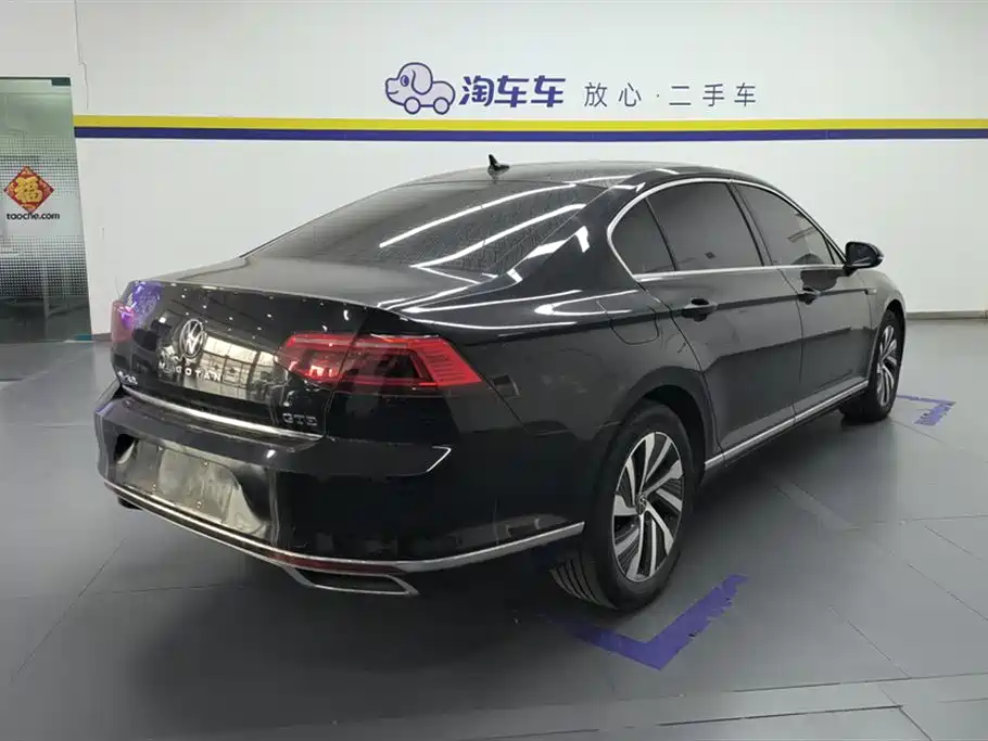 Volkswagen Magotan GTE Plug-in Hybrid 2022 GTE Luxury фото 3
