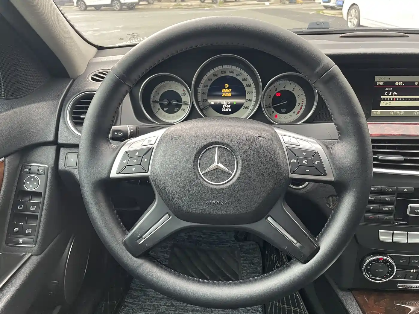 Mercedes-Benz C-Class 2013 C 260 CGI Fashion Edition фото 9