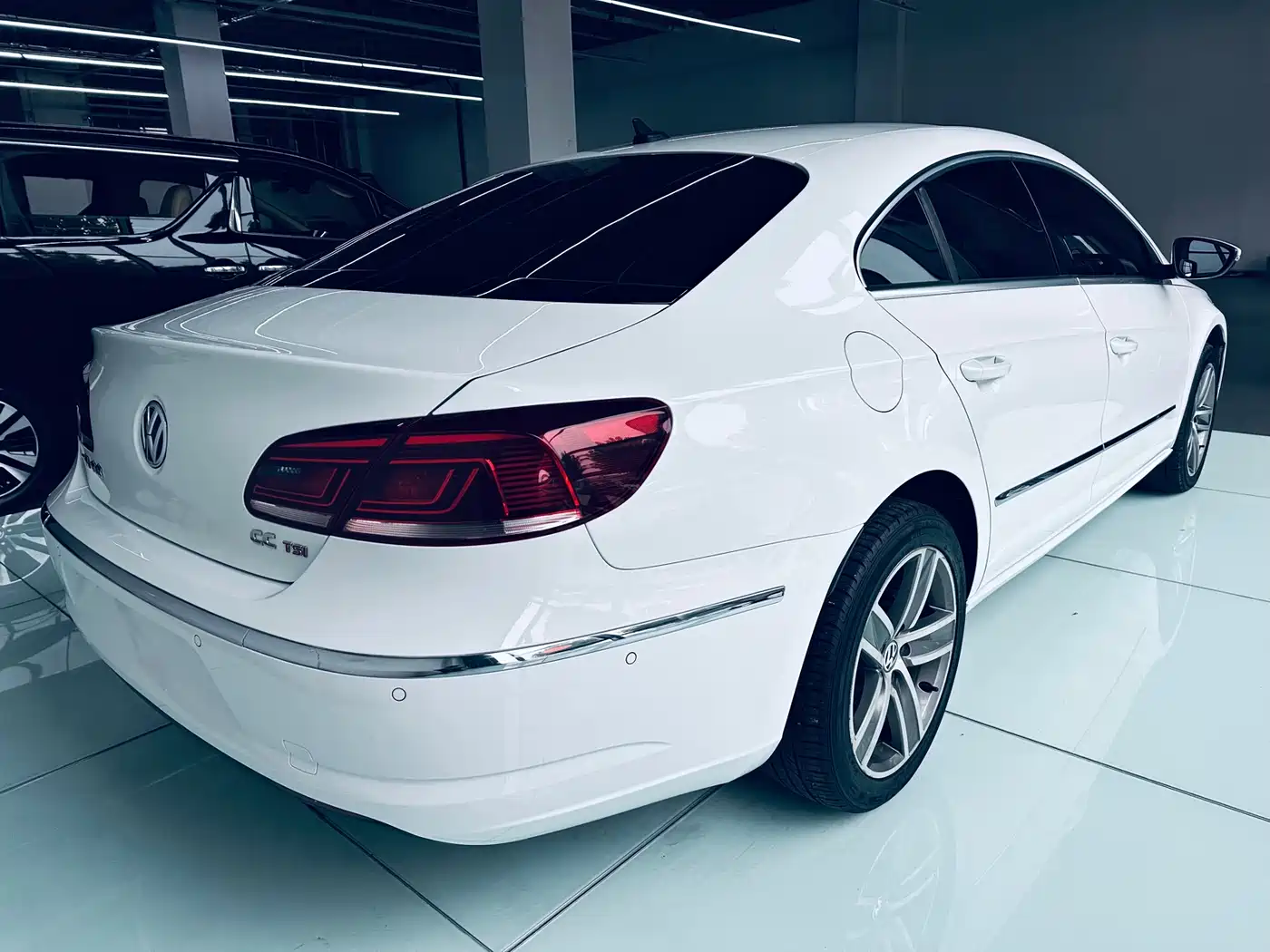 Volkswagen FAW-Volkswagen CC 2015 2.0TSI Luxury фото 6