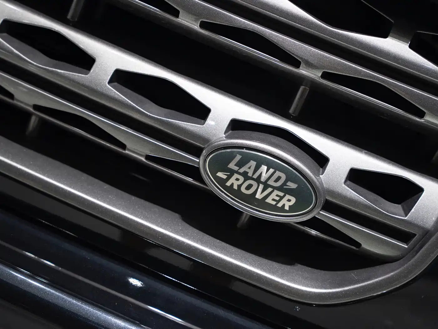 Land Rover Discovery 2015 3.0 SC V6 SE фото 6
