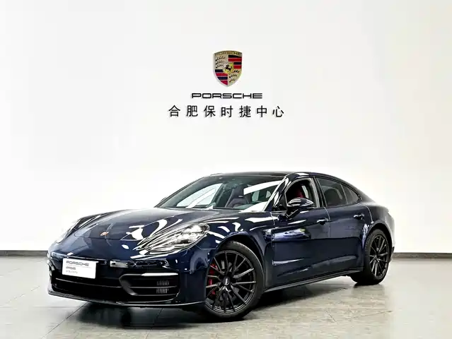 Porsche Panamera 2022