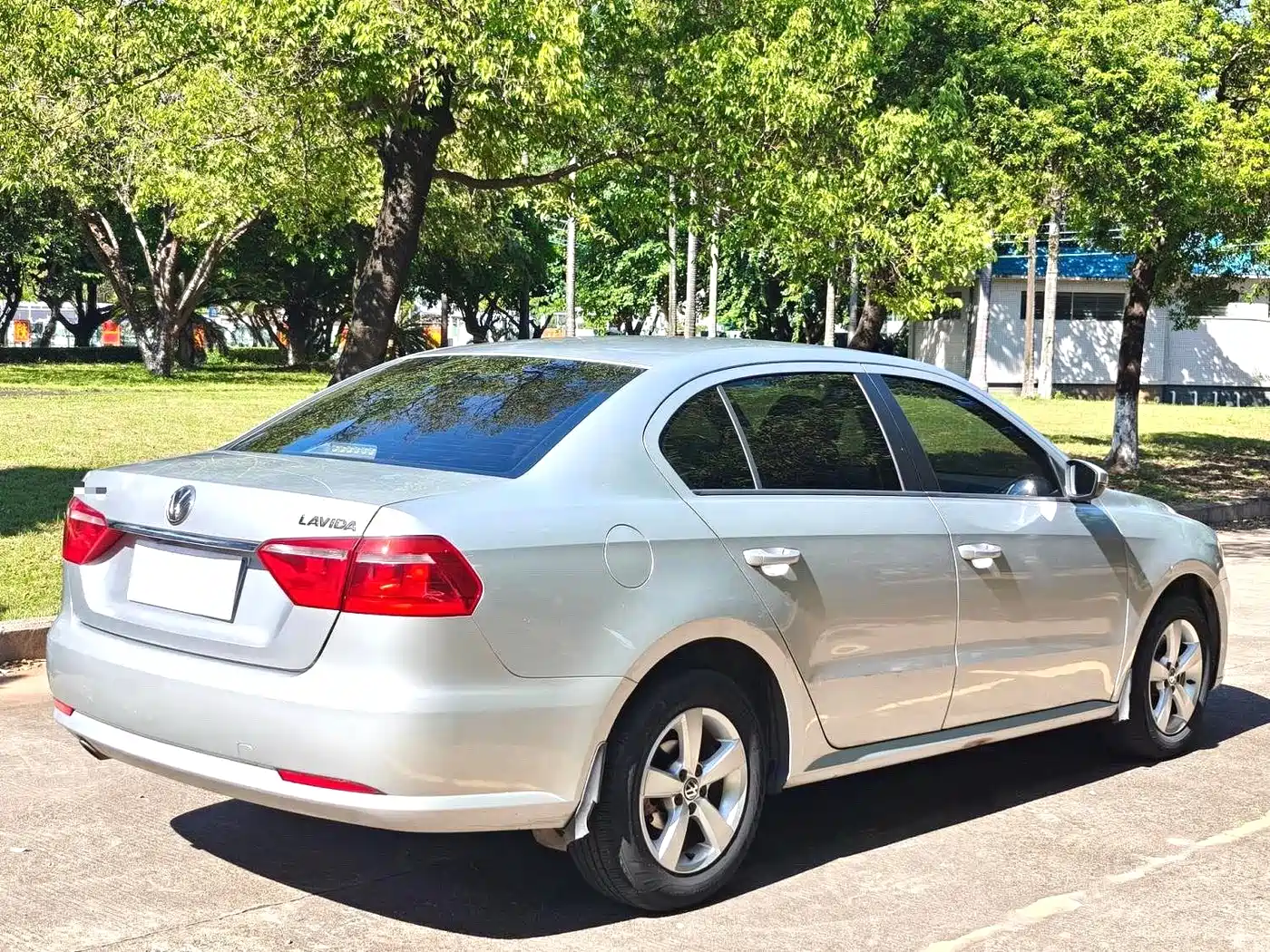 Volkswagen Lavida 2013 Facelift Classic 1.6L Automatic Trend фото 7