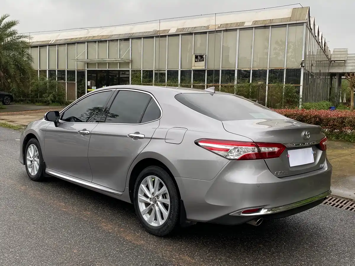 Toyota Camry 2023 2.0G Luxury Edition фото 5