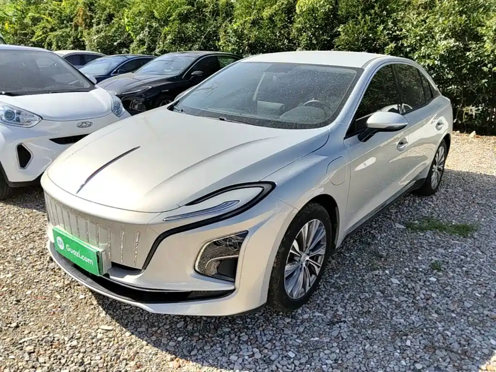 Hongqi E-QM5 2022