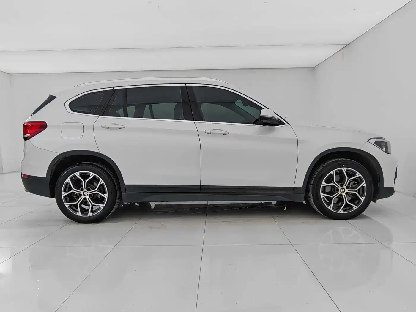 BMW X1 2020 sDrive25Li Leading Model фото 7