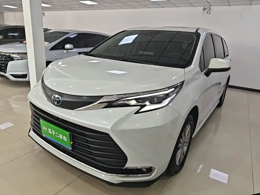 Toyota Sienna 2021 — пригон из Китая