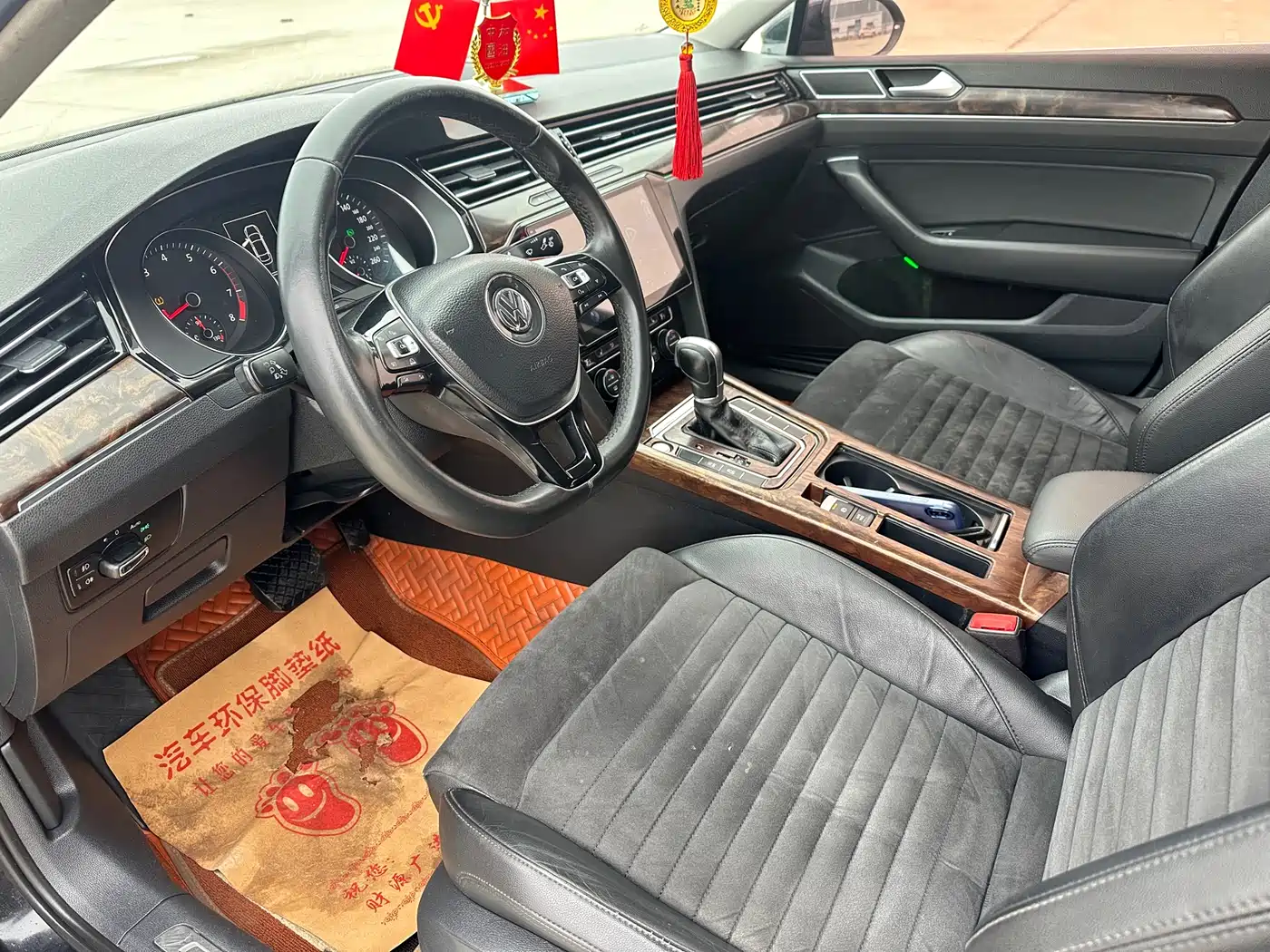 Volkswagen Magotan 2017 330TSI DSG Luxury фото 4