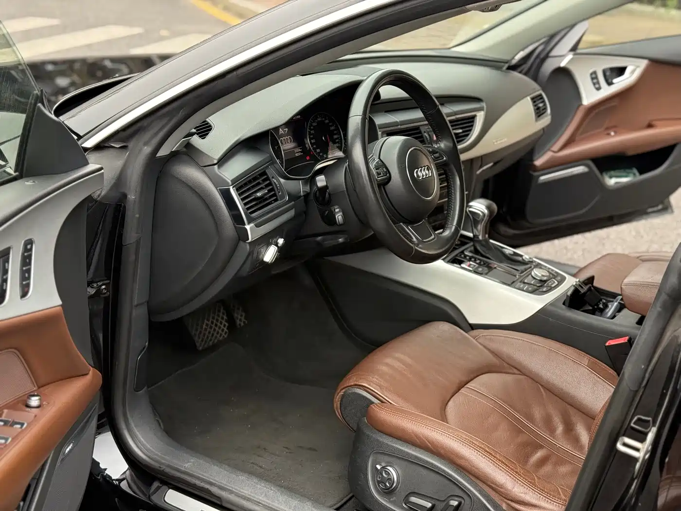 Audi A7 2012 3.0TFSI quattro Comfort фото 4