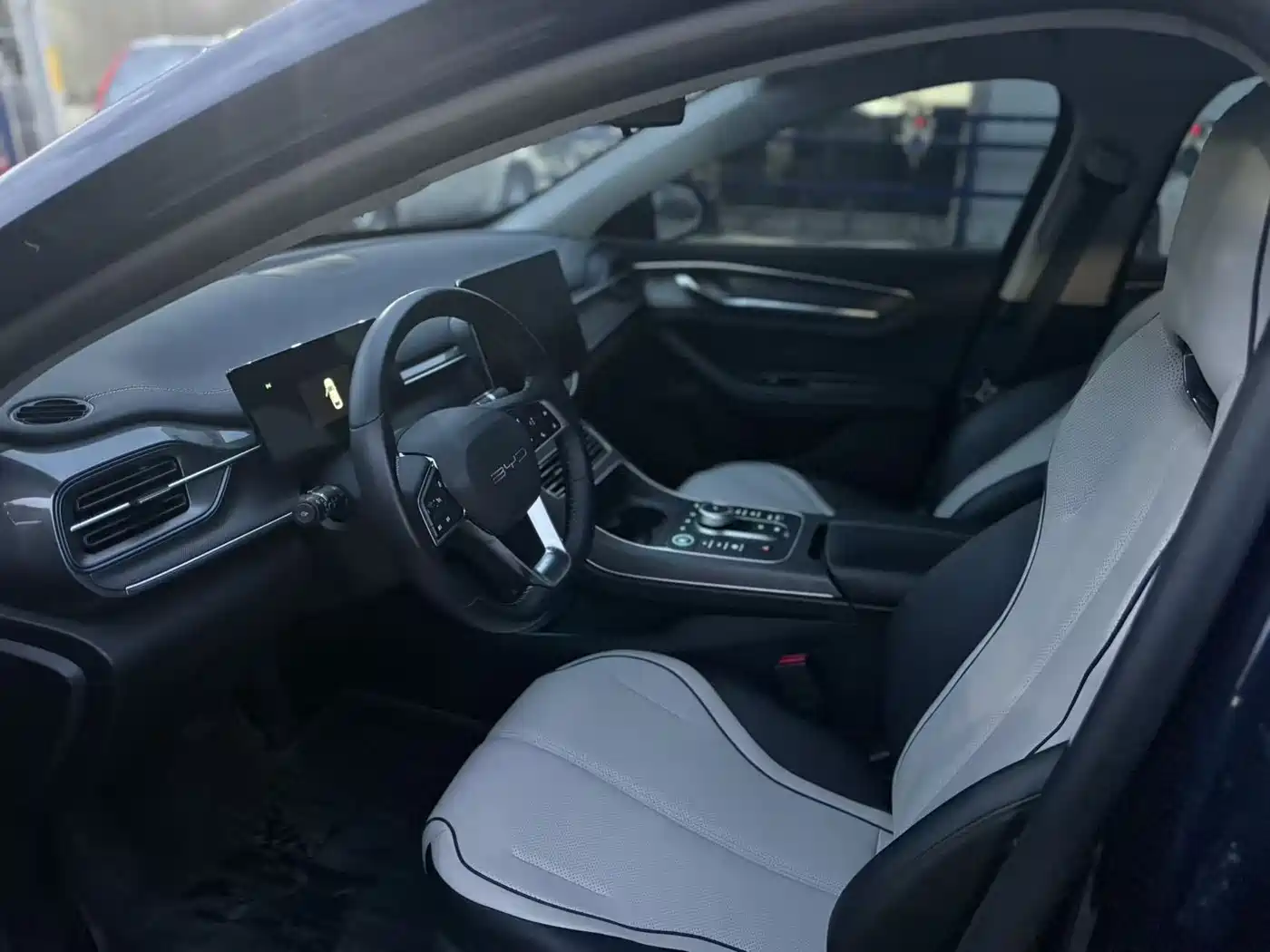 BYD Destroyer 05 2024 Glory Edition DM-i 55KM Luxury фото 11